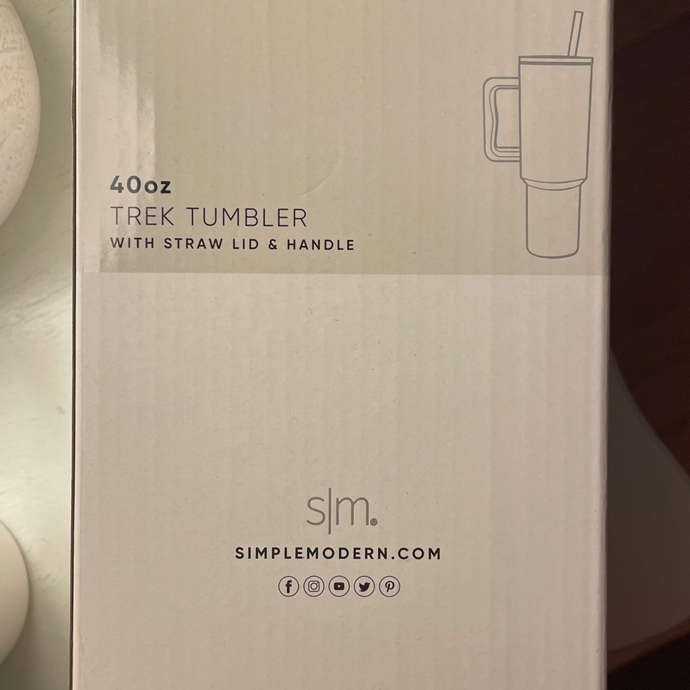 Poshmark Logo Simple Modern White Travel Tumbler - Picture 3 of 8